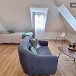 Rent 1 bedroom apartment of 35 m² in Versailles