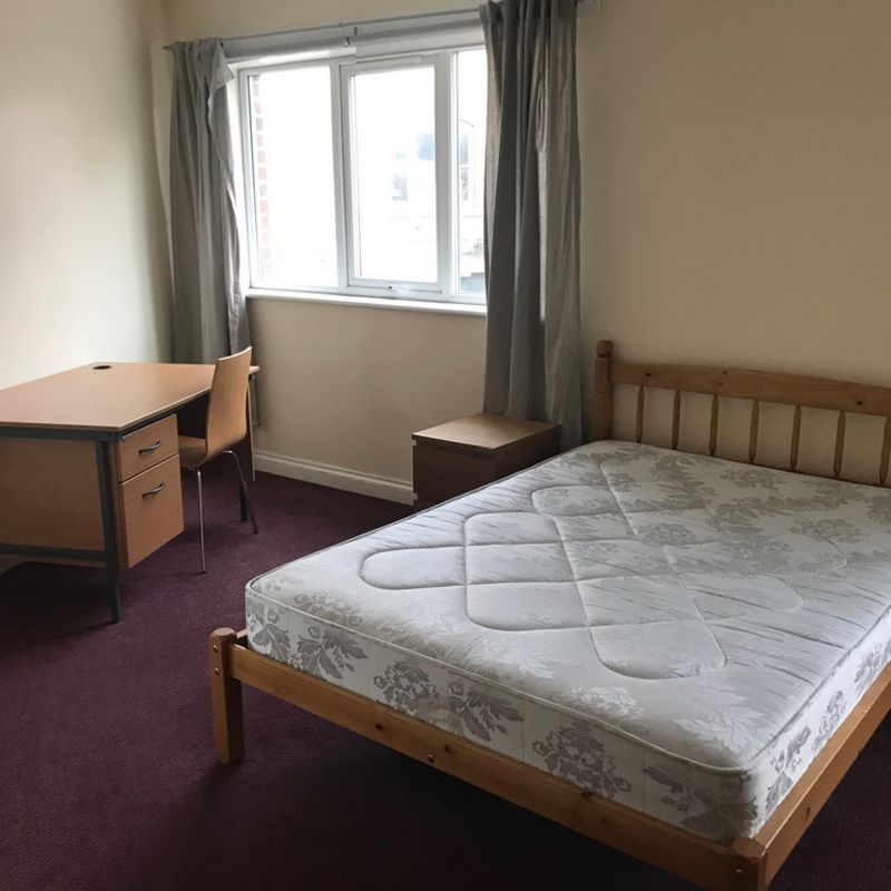 5 Bedroom Flat To Rentin Lenton-£98 pw