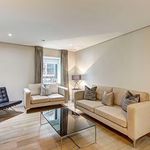 Rent 3 bedroom flat of 92 m² in London