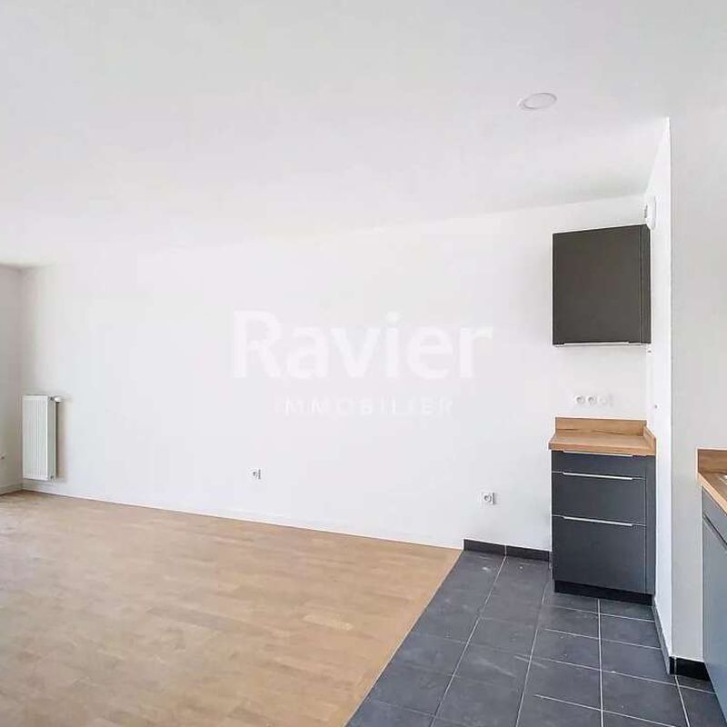 Location appartement 4 pièces 86 m² Suresnes (92150)