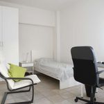 Rent a room of 150 m² in Cormano