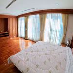 Rent 4 bedroom house of 400 m² in Khlong Toei Nuea