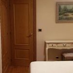 Rent a room of 165 m² in Vigo