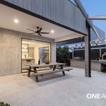 Rent 4 bedroom house of 358 m² in Melbourne