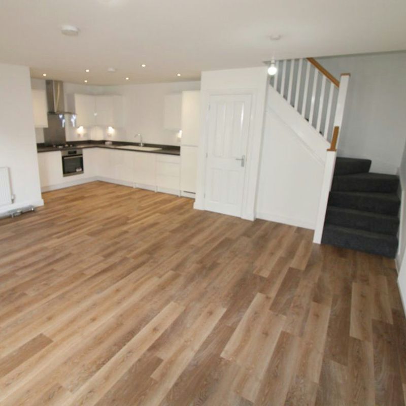 2 Bedroom Property For Rent in Burton On Trent - £995 pcm Branston