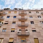 Rent 1 bedroom apartment of 40 m² in Milan
