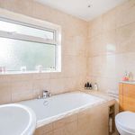 Rent 3 bedroom flat in Ilford