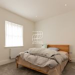 Rent 5 bedroom house in Barnet