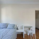 Rent 3 bedroom apartment of 8 m² in Lisbon