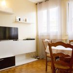 Rent a room of 70 m² in Montrouge