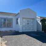 Rent 2 bedroom house of 250 m² in Cape Town