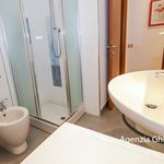 Rent 5 bedroom apartment of 80 m² in Genova