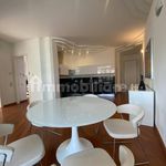 Affitto 3 camera appartamento di 93 m² in Riccione