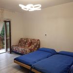 Rent 4 bedroom house of 100 m² in Oltre il Colle