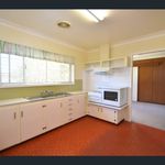 Rent 3 bedroom house of 602 m² in Toowoomba