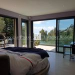 Rent 4 bedroom house of 216 m² in Villefranche-sur-Mer