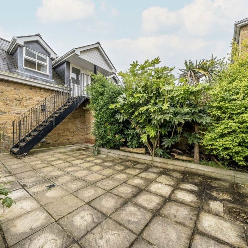 house for rent in Kings Road Richmond, TW10