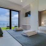 Rent 2 bedroom apartment of 150 m² in Funchal