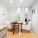 Rent 2 bedroom apartment of 128 m² in Milwaukee