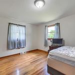 Rent 3 bedroom apartment of 1381 m² in Newburgh