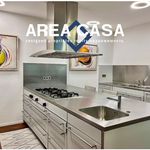 Rent 4 bedroom apartment of 300 m² in Barcelona