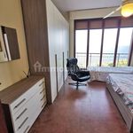 Affitto 3 camera appartamento di 138 m² in Stalettì