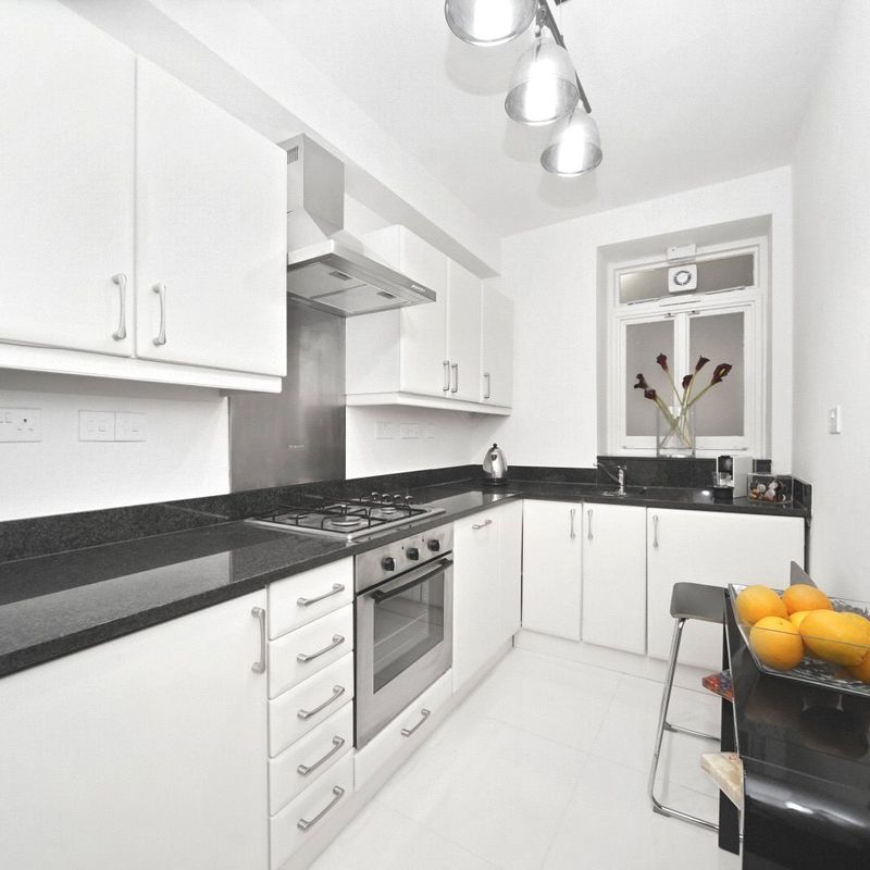 apartment for rent in Fitzjohns Avenue, London Hampstead