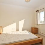Rent 2 bedroom apartment in Chertsey