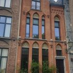 Maison de 184 m² avec 3 chambre(s) en location à Etterbeek