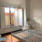 Affitto 6 camera appartamento di 200 m² in Bologna