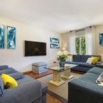 Rent 5 bedroom house of 212 m² in Marbella