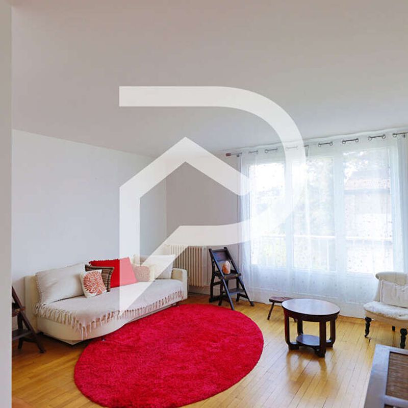Location appartement 4 pièces 74 m² Chatou (78400)