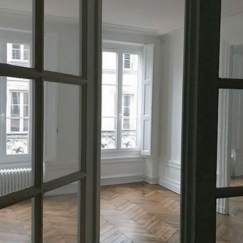 Location appartement 5 pièces 172 m² Clermont-Ferrand (63000)