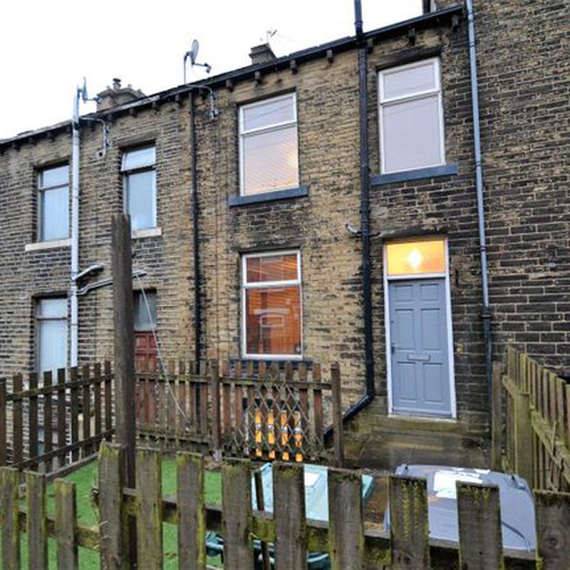 Terraced house to rent in Crossley Street, Queensbury, Bradford BD13 Cullingworth
