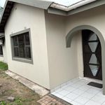Rent 3 bedroom house of 1108 m² in uMhlathuze