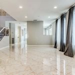 Rent 3 bedroom apartment of 280 m² in Irvine