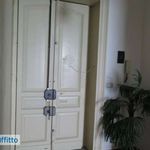 Affitto 6 camera appartamento di 220 m² in Catania