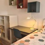 Rent a room of 90 m² in Falagueira-Venda Nova