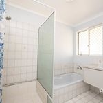 Rent 3 bedroom house of 690 m² in Geraldton