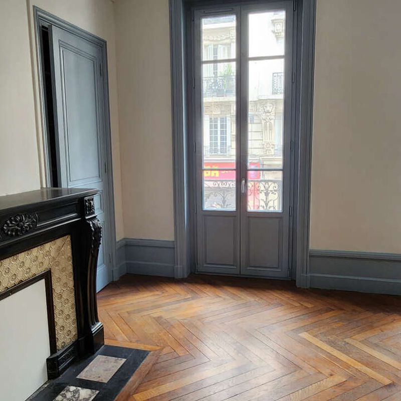Location appartement 5 pièces 150 m² Saint-Étienne (42100) saint-etienne