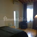 Affitto 4 camera appartamento di 150 m² in Verona