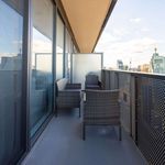 Appartement de 731 m² avec 2 chambre(s) en location à Old Toronto