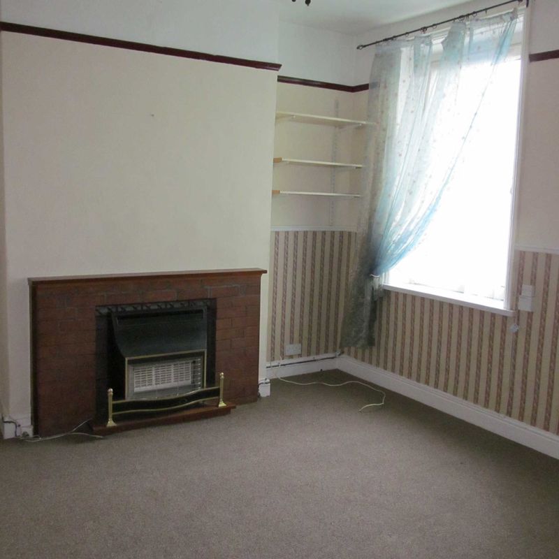 Available 4 Bed House - terraced Queen Street £900 pm