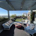 Rent 2 bedroom apartment of 98 m² in Santa Monica