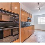 Rent 3 bedroom house of 146 m² in Miami