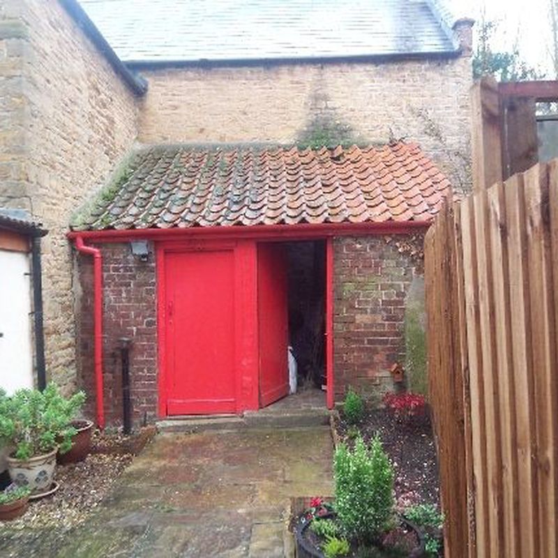 Cottage to rent in High Street, Abington, Northampton NN3 Weston Favell