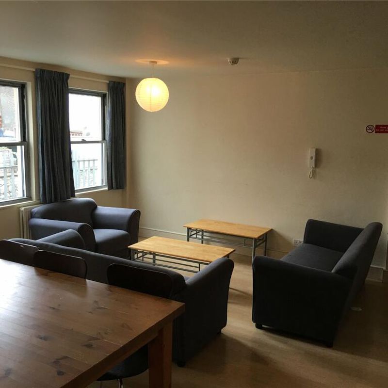apartment at Flat B, Cotham Hill Apartments, 3 Hampton Lane (FFF), Cotham, Bristol, BS6 Victoria Park