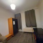Rent a room of 100 m² in Schaerbeek