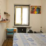 Rent a room of 85 m² in Torino