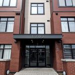 Appartement de 742 m² avec 1 chambre(s) en location à Calgary